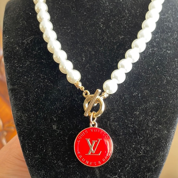 Jewelry - COPY - Designer Hot red  Zipper Pull w/
Unbranded  new fox pearl necklace